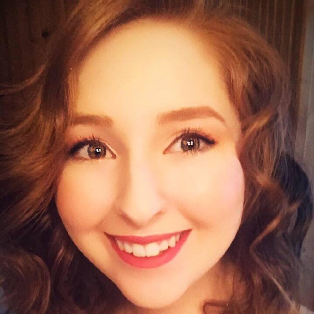 Meet your Posher, Cassandra